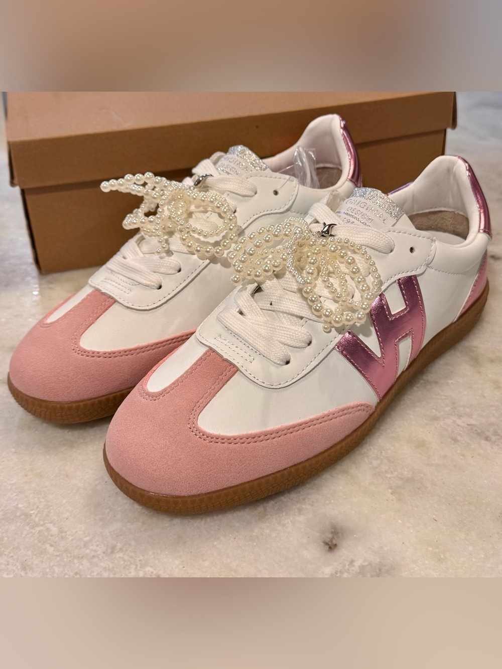 NWT Vintage Havana Nadia 10 Sneaker